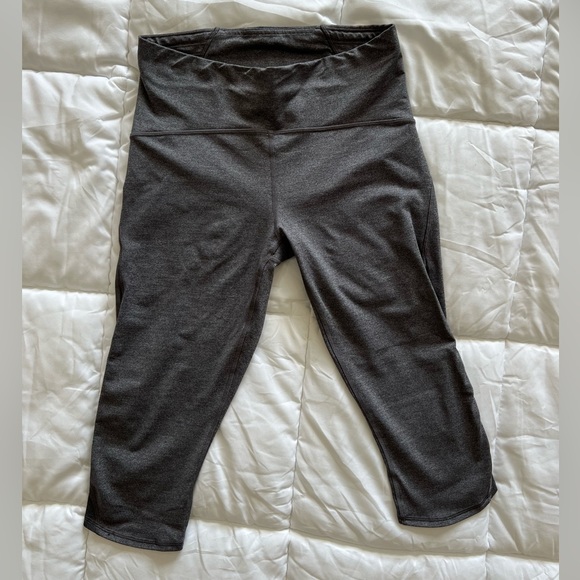 Lululemon Train Times Crop 17” Size 10 Heather gray - Picture 14 of 14